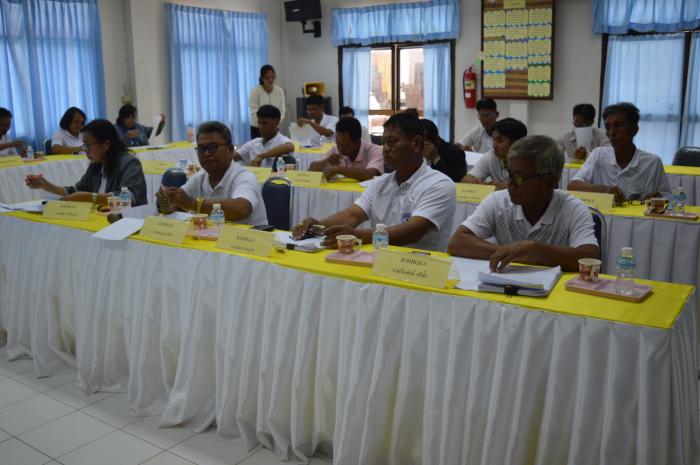 ประชุมสภาองค์การบริหารส่วนตำบลดอนกลาง สมัยวิสามัญ  สมัยที่ 1  วันที่  24  พฤศจิกายน  2563  วณ.ห้องประชุมสภา