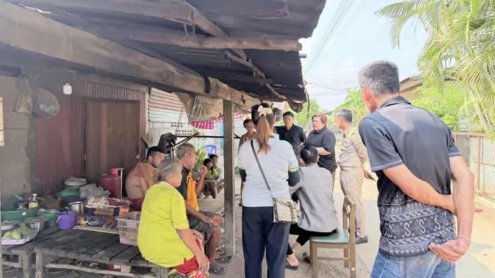 นำโดยท่านนายกอดุลย์  กุลาศรี พร้อมคณะผู้บริหารและกองสวัสดิการ สาธารณสุข ลงพื้นที่สำรวจบ้านผู้ยากไร้  บ้านทิพโสต  หมู่ที่ 4